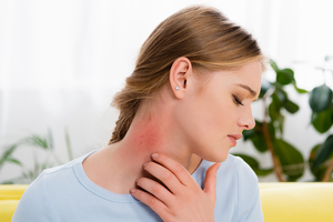 Why Do I Have a Rash on My Neck? 9 Possible Causes